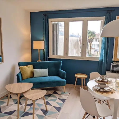 Apartment Cosy Iris 3ch - Stationnement Gratuit - Lumineux