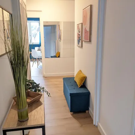Cosy Iris 3ch - Stationnement Gratuit - Lumineux Apartment *