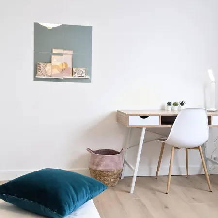Appartement Cosy Iris 3ch - Stationnement Gratuit - Lumineux *