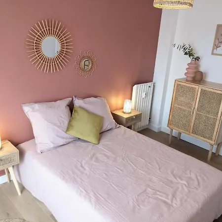 Apartment Cosy Iris 3ch - Stationnement Gratuit - Lumineux *